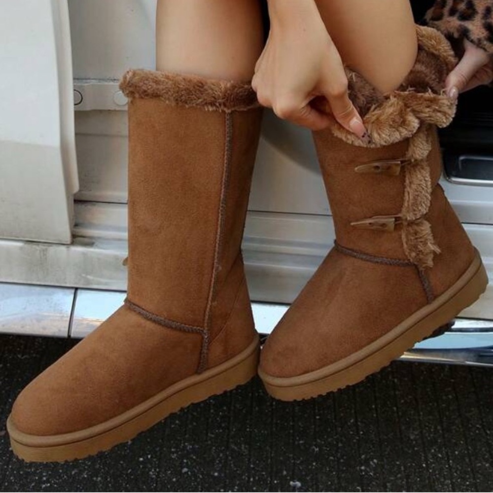 SHEIN Tan Fur-Trimmed Winter Boots Size 9.5